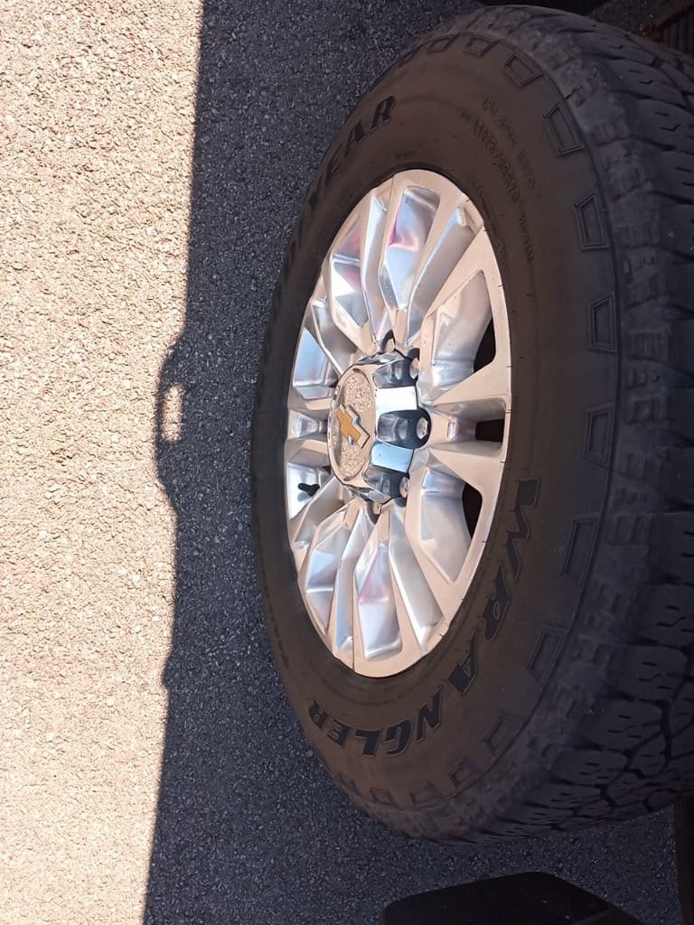2022 Chevrolet Silverado 2500HD High Country - Photo 10
