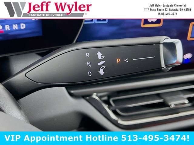 2025 Chevrolet Equinox EV RS - Photo 11