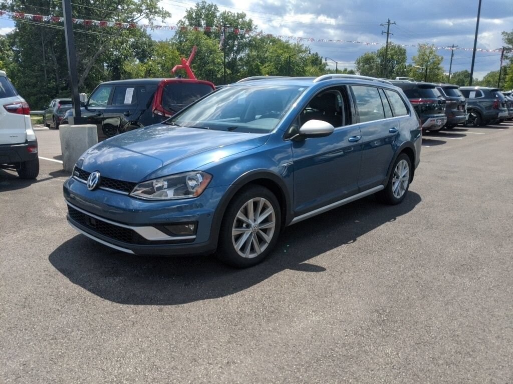 Used 2017 Volkswagen Golf Alltrack