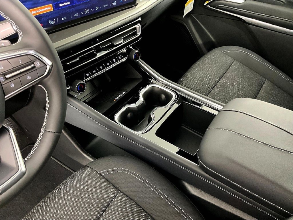 2026 Chevrolet Traverse LT - Photo 11