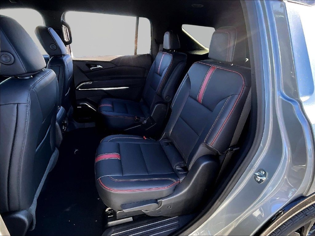 2027 Chevrolet Traverse RS - Photo 17