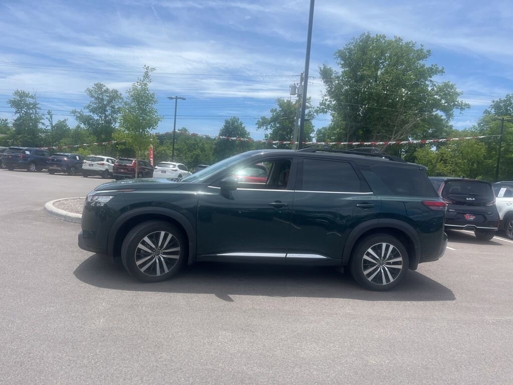 Used 2024 Nissan Pathfinder