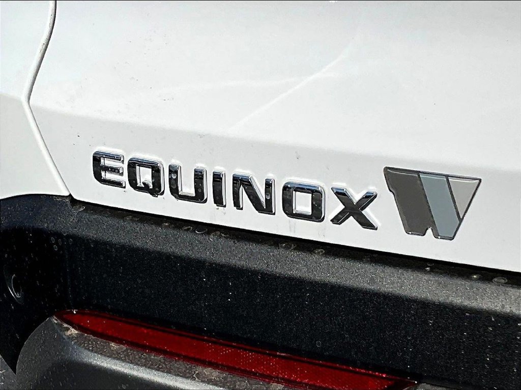 2027 Chevrolet Equinox LT - Photo 13
