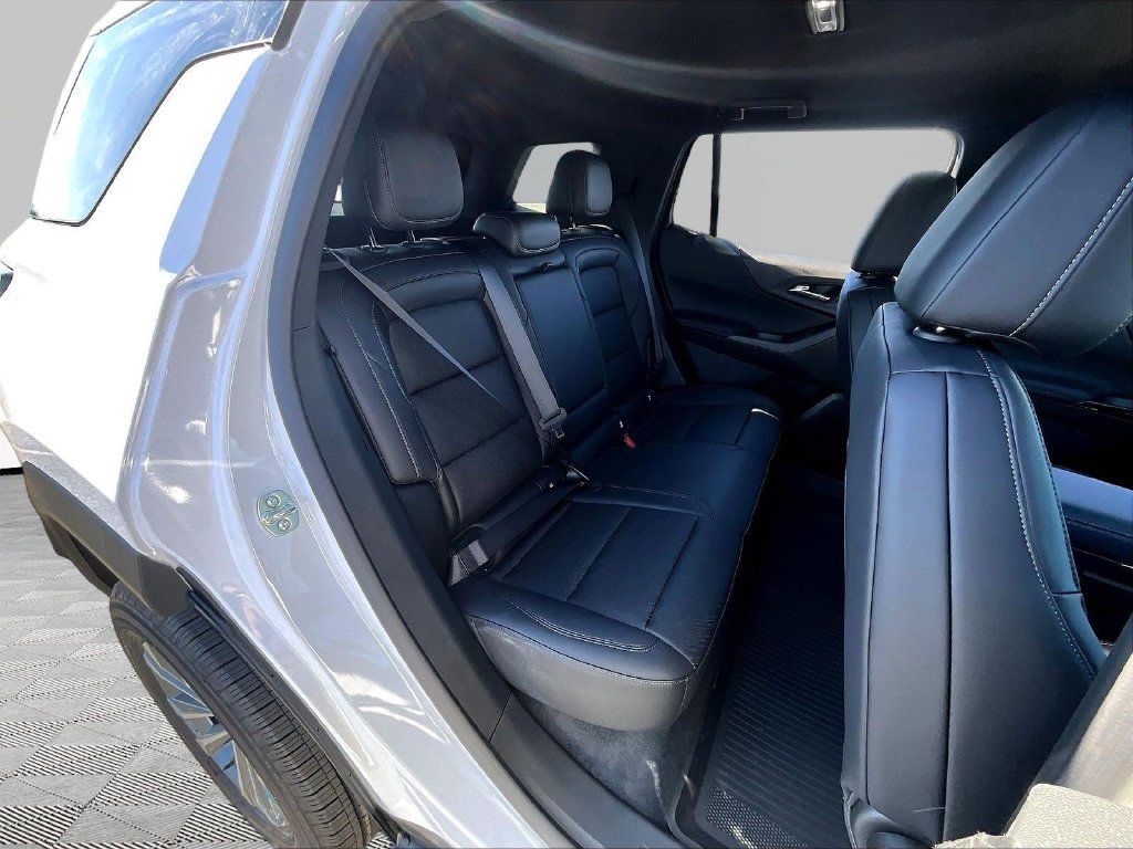 2027 Chevrolet Equinox LT - Photo 19