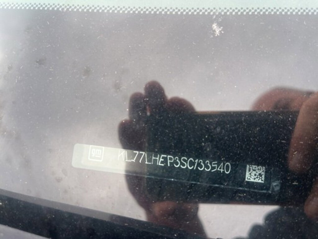 Used 2025 Chevrolet Trax SUV