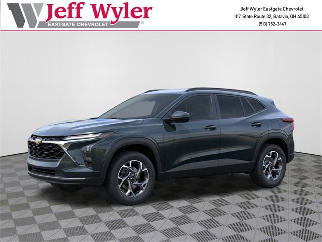 2026 Chevrolet Trax LT photo 2