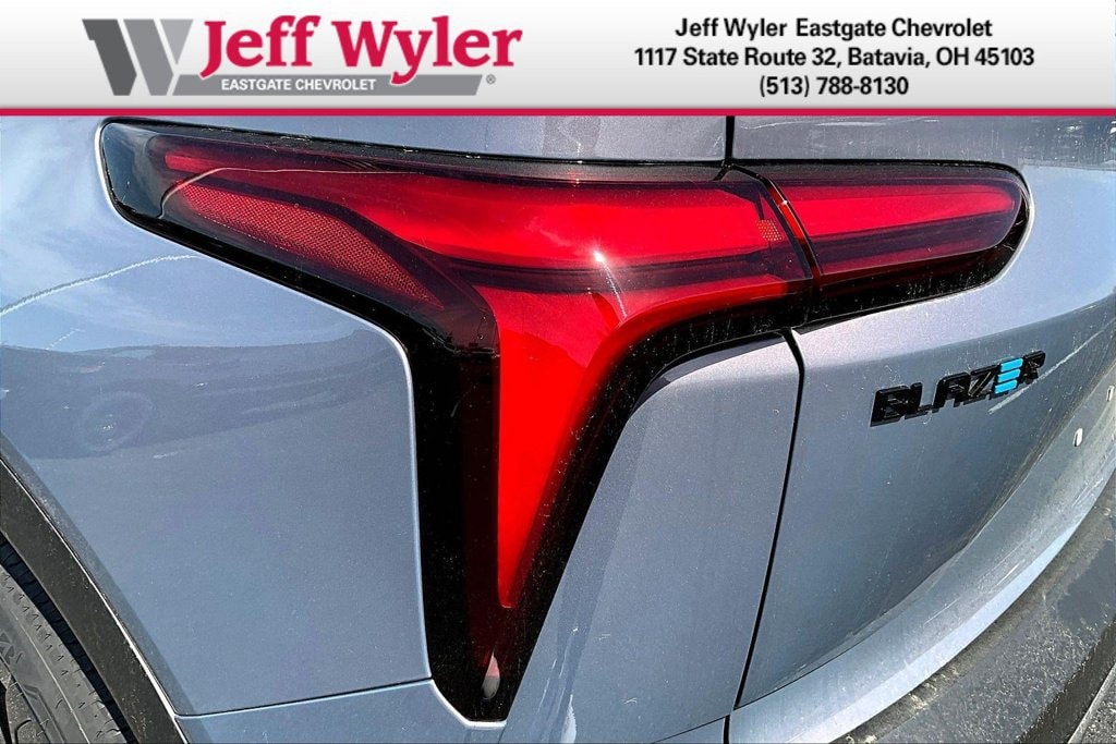 2025 Chevrolet Blazer EV LT - Photo 13