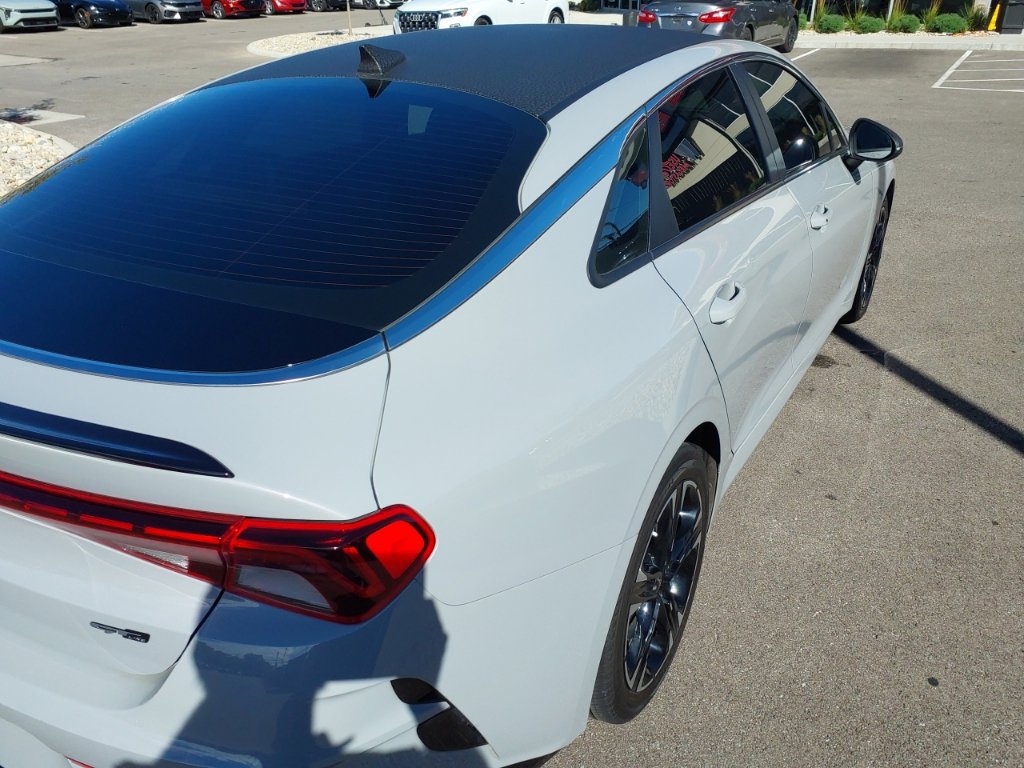 2022 Kia K5 GT-Line - Photo 9