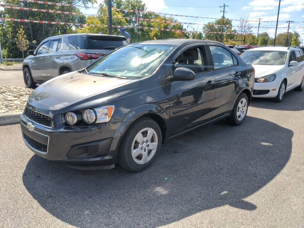 Used 2014 Chevrolet Sonic LS with VIN 1G1JB5SH0E4173752 for sale in Batavia, OH