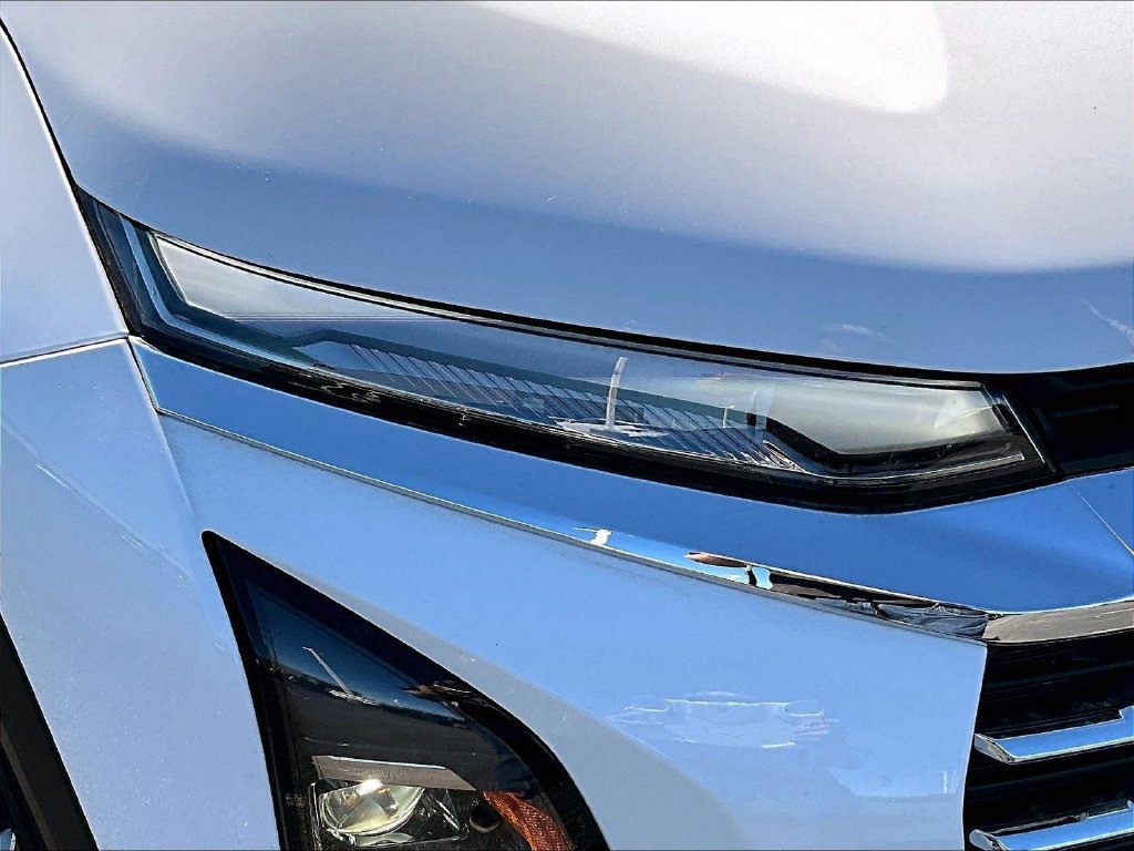 2027 Chevrolet Equinox LT - Photo 7