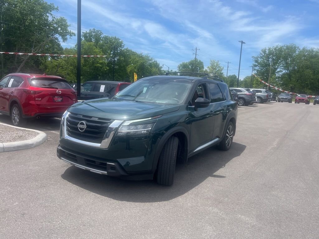 Used 2024 Nissan Pathfinder