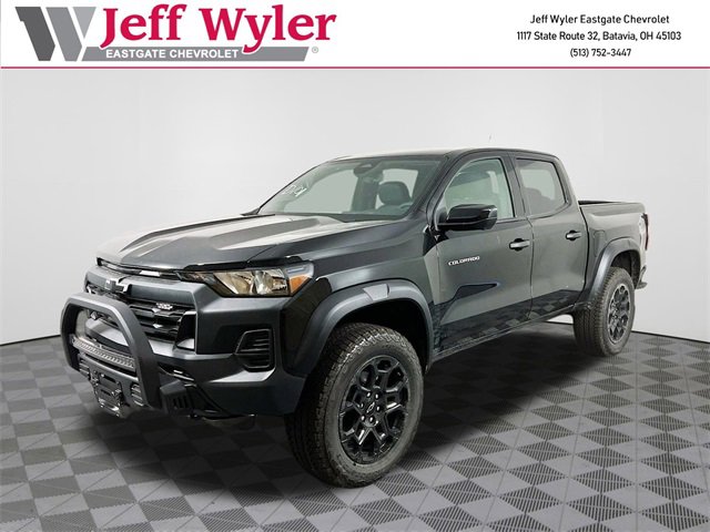 2026 Chevrolet Colorado Trail Boss photo 2