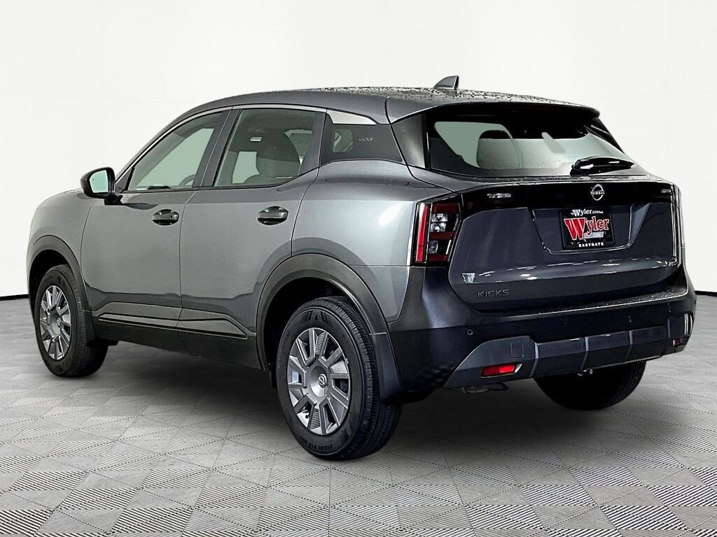 Used 2025 Nissan Kicks