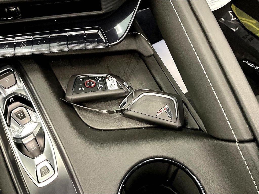 2027 Chevrolet Corvette 2LT - Photo 22