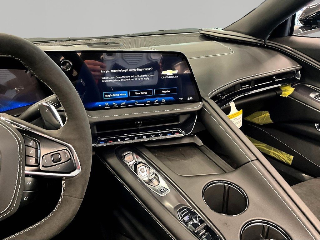 2027 Chevrolet Corvette 2LT - Photo 10