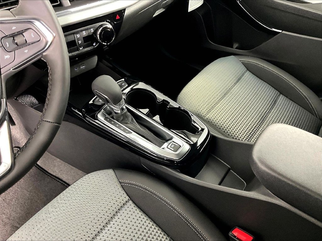 2026 Chevrolet Trax LT - Photo 11