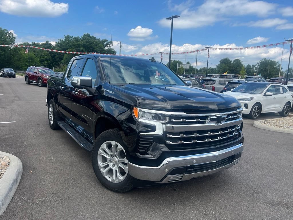 2025 Chevrolet Silverado 1500 LTZ - Photo 7