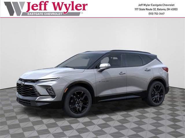 2025 Chevrolet Blazer RS photo 2