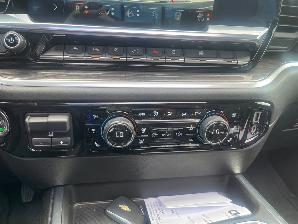 2025 Chevrolet Silverado 1500 LTZ - Photo 24