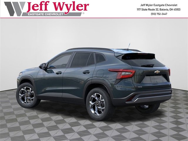 2026 Chevrolet Trax LT photo 3