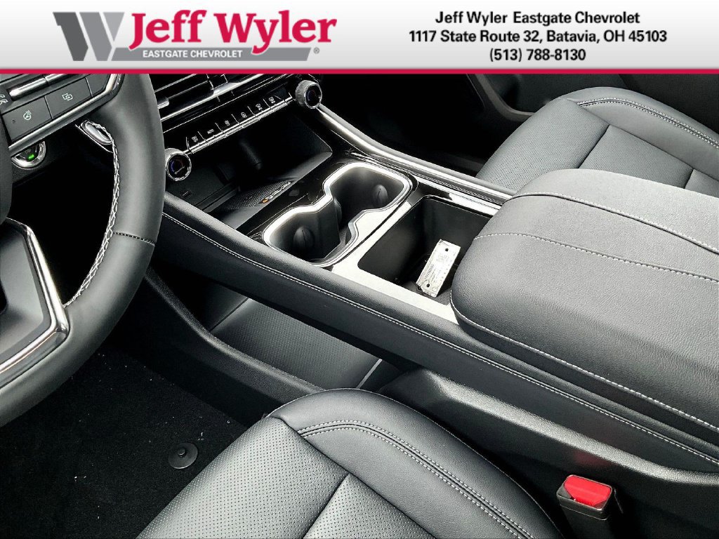 2027 Chevrolet Traverse LT - Photo 11