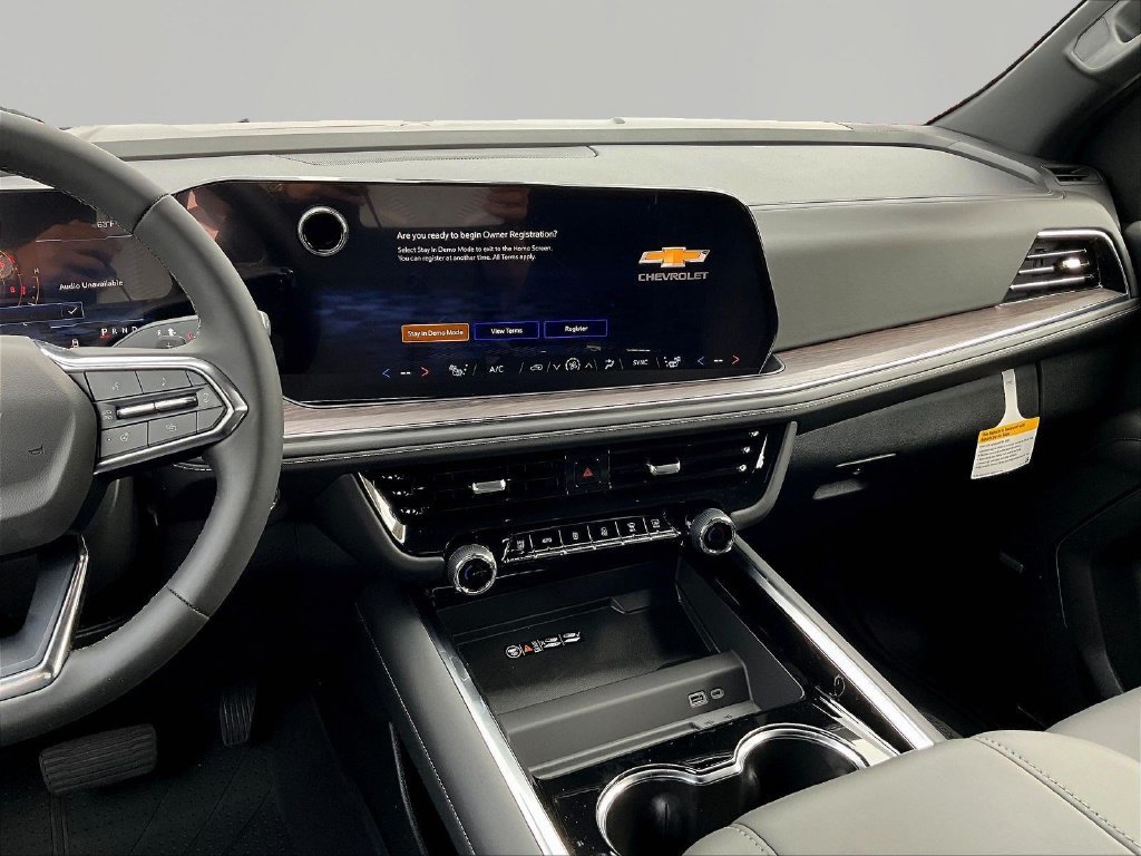 2026 Chevrolet Suburban Z71 - Photo 10