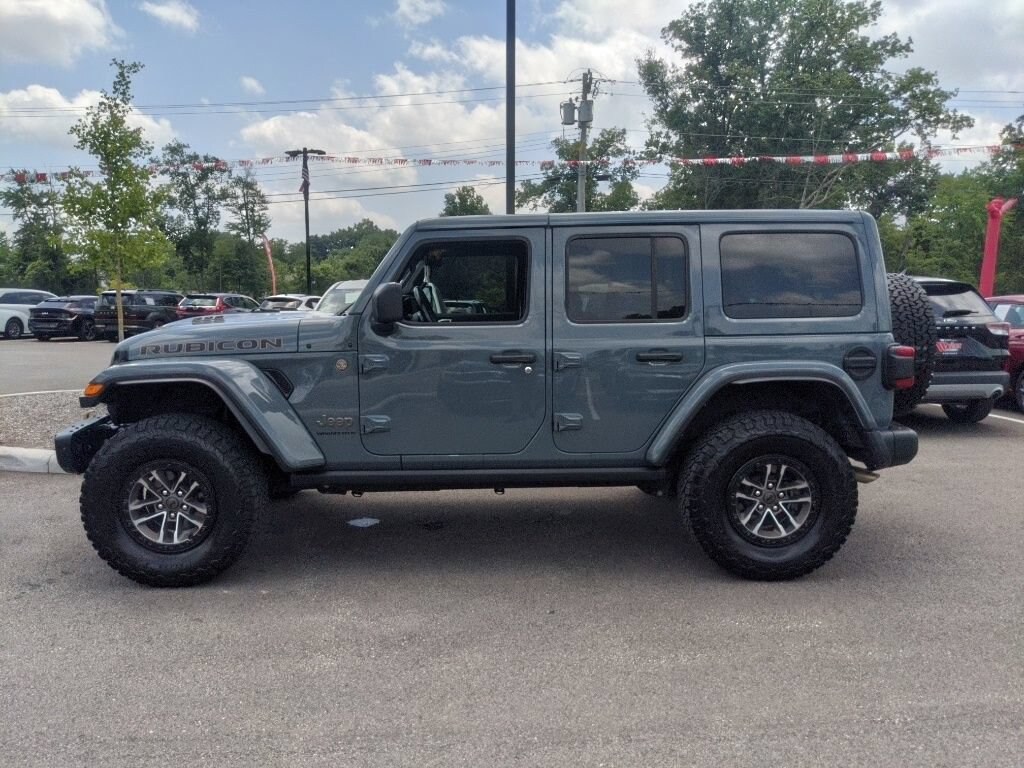 Used 2024 Jeep Wrangler