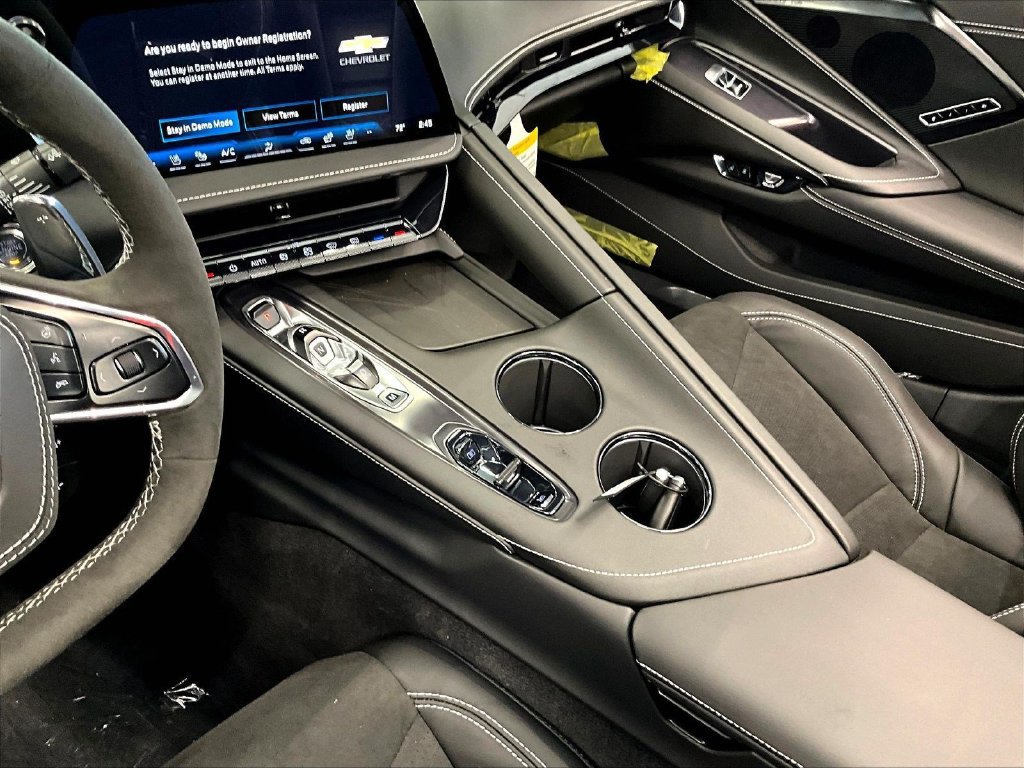2027 Chevrolet Corvette 2LT - Photo 11