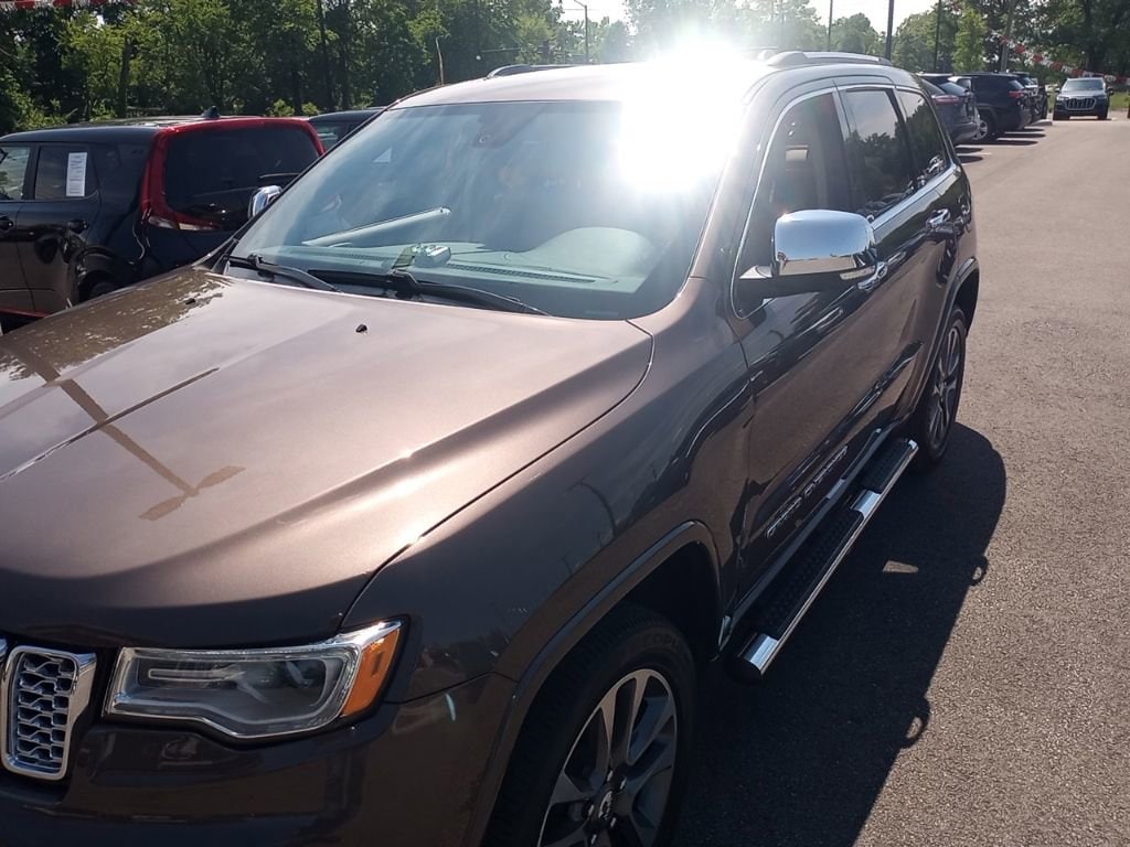 2017 Jeep Grand Cherokee Overland 4WD's photo