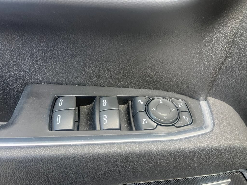 2025 Chevrolet Silverado 1500 LTZ - Photo 13
