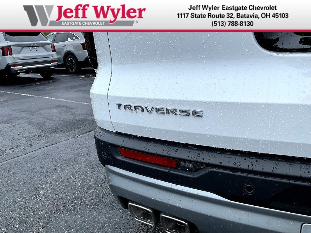 2027 Chevrolet Traverse LT - Photo 13