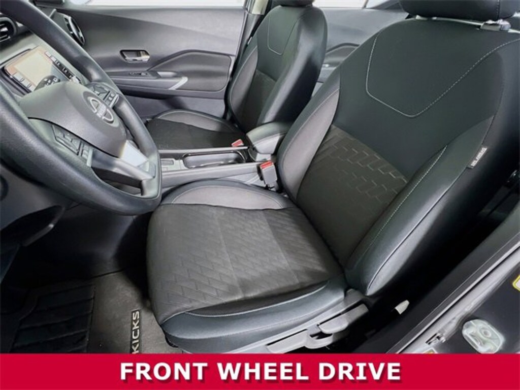 Used 2023 Nissan Kicks