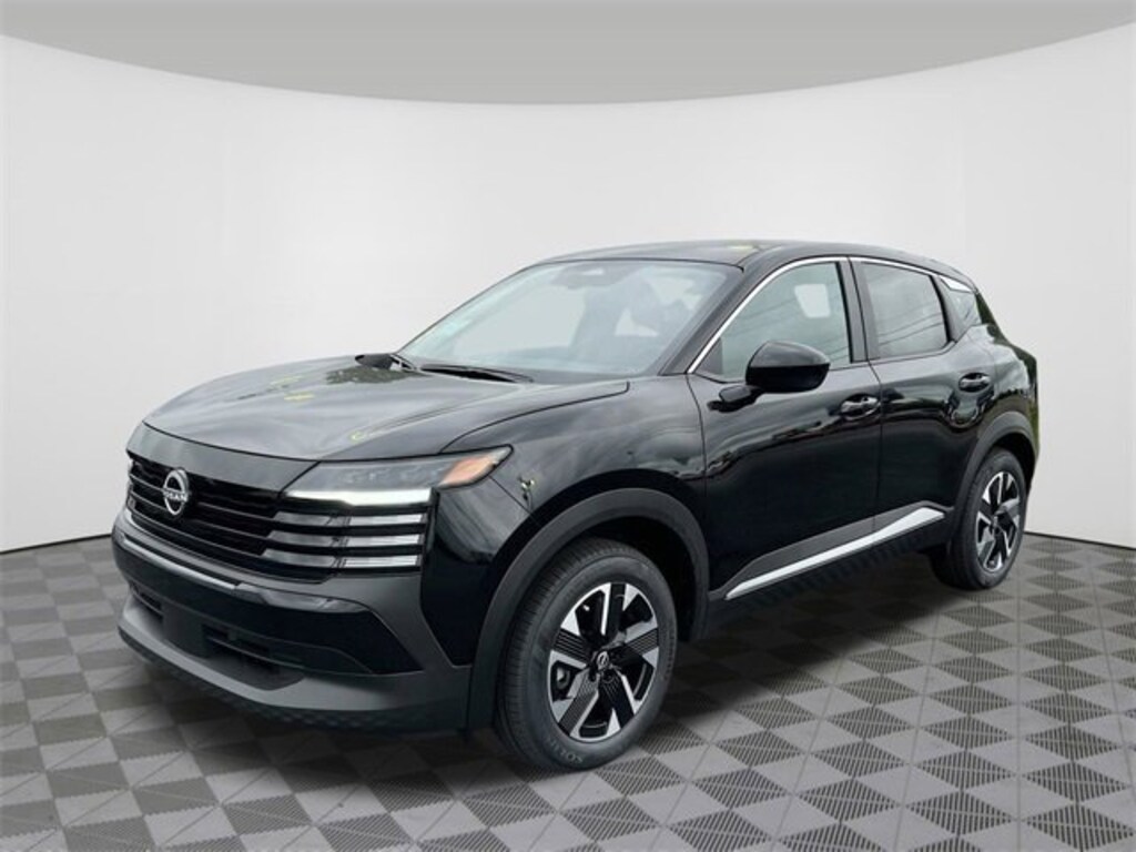 Used 2025 Nissan Kicks