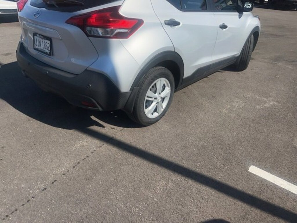 Used 2020 Nissan Kicks