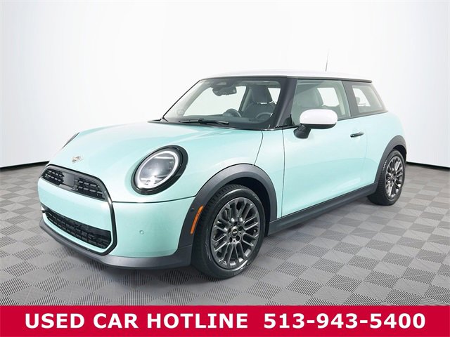 2025 Mini Cooper 2 Door Hardtop Signature photo 2