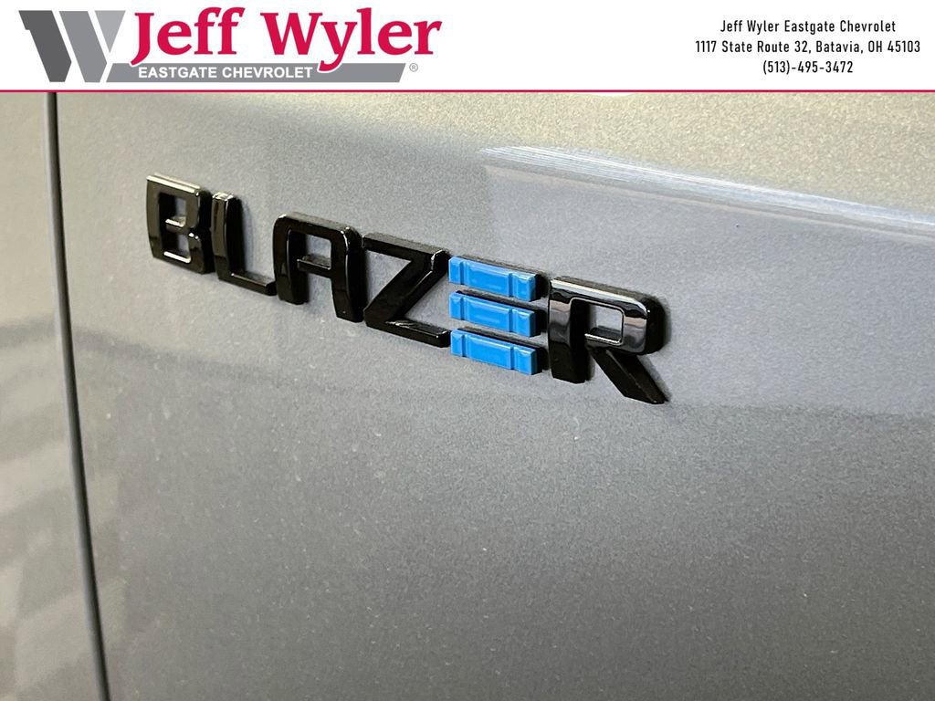 2025 Chevrolet Blazer EV LT - Photo 32