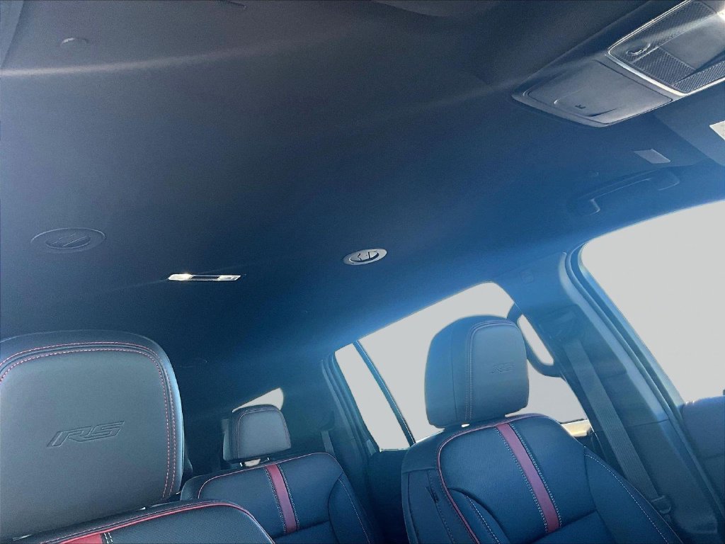 2027 Chevrolet Traverse RS - Photo 12