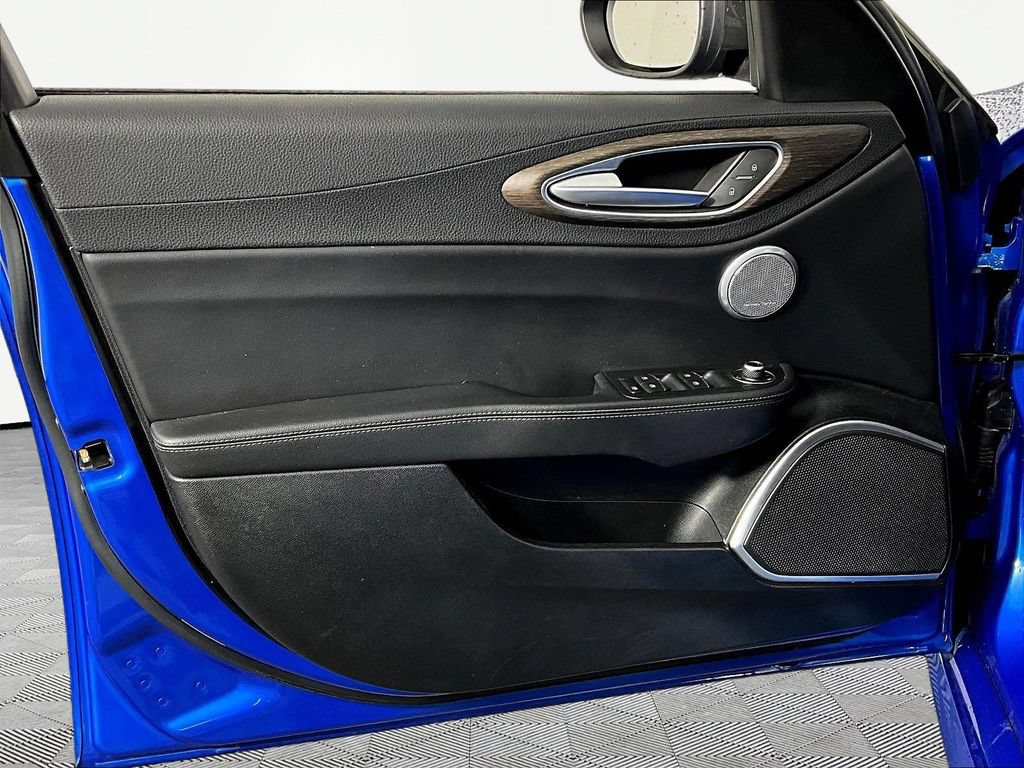 2019 Alfa Romeo Giulia Ti - Photo 20