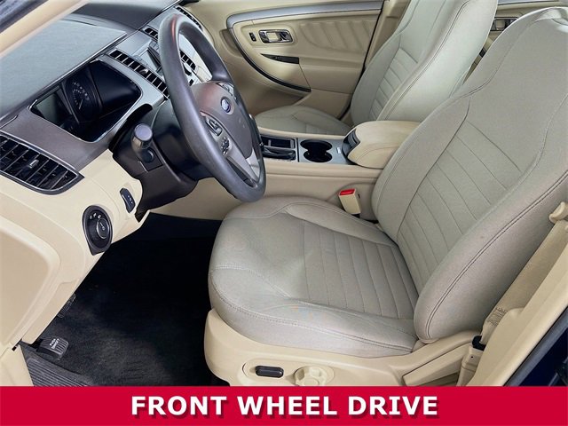2016 Ford Taurus SE photo 3