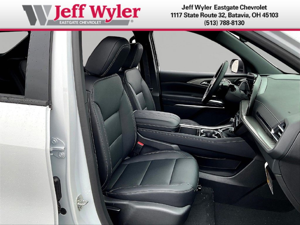 2027 Chevrolet Traverse LT - Photo 18