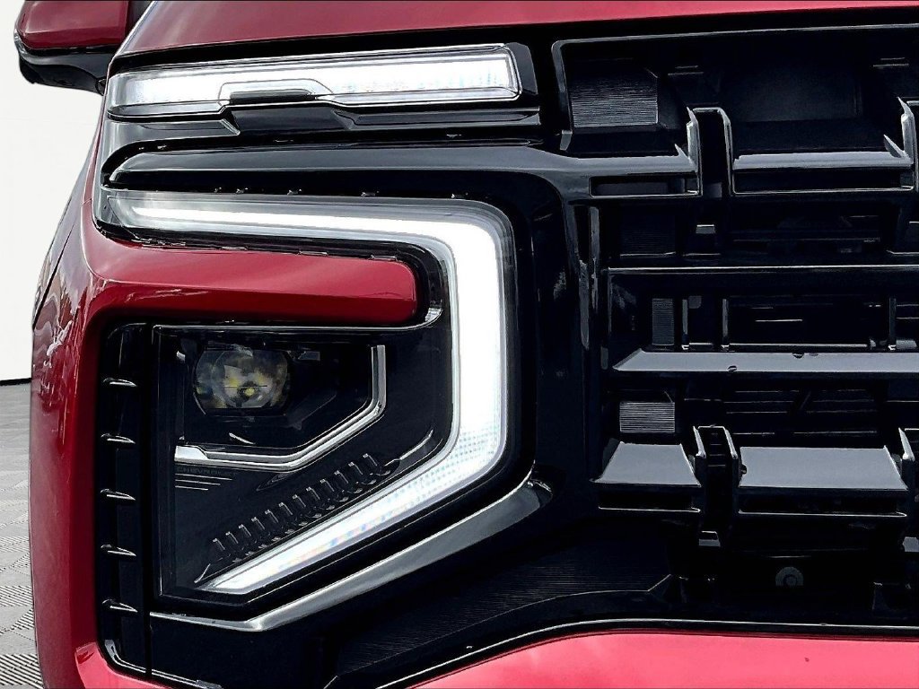 2026 Chevrolet Suburban Z71 - Photo 7