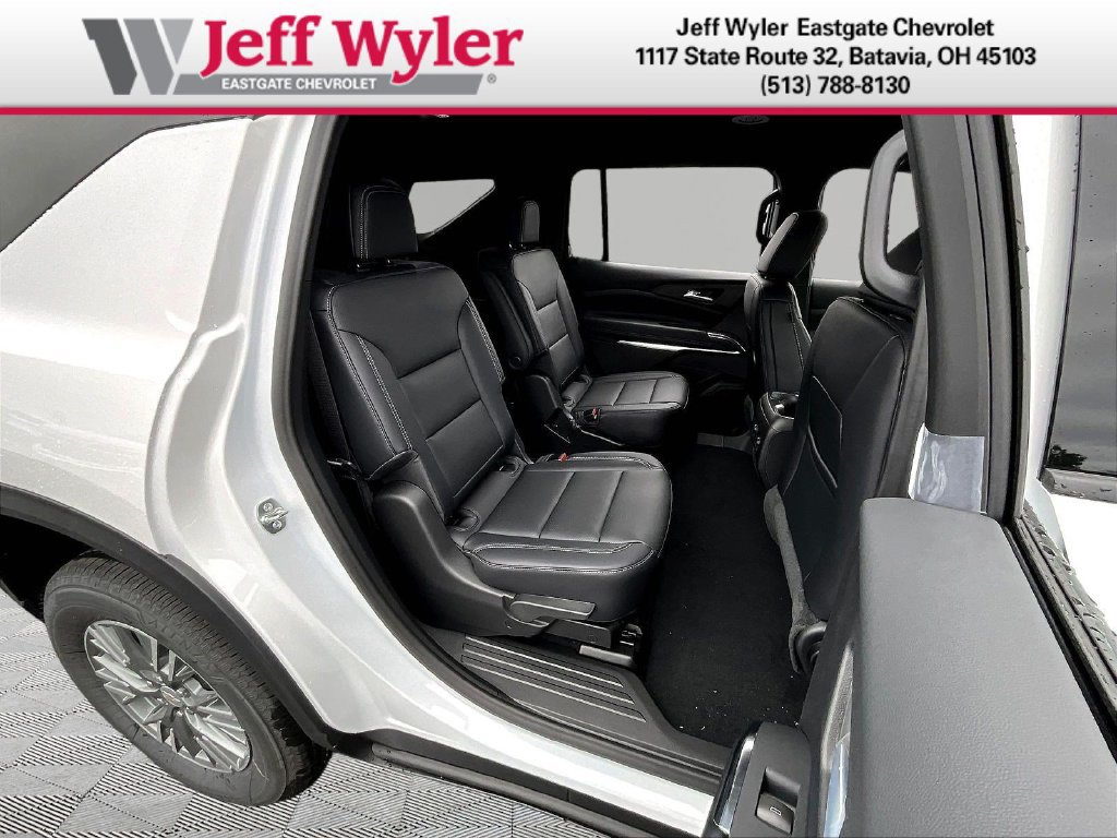 2027 Chevrolet Traverse LT - Photo 19