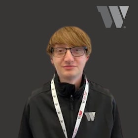 Staff member Alex Brell from ID_326ebfa5b1f8