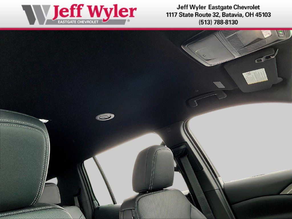 2027 Chevrolet Traverse LT - Photo 12