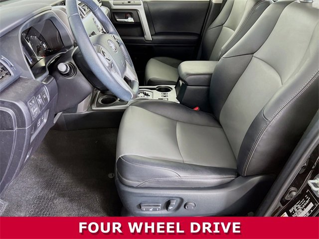 2023 Toyota 4Runner SR5 Premium photo 3