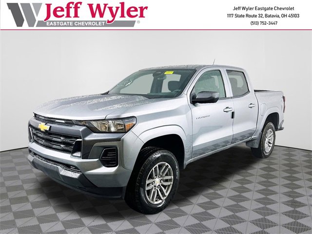 2026 Chevrolet Colorado LT photo 2