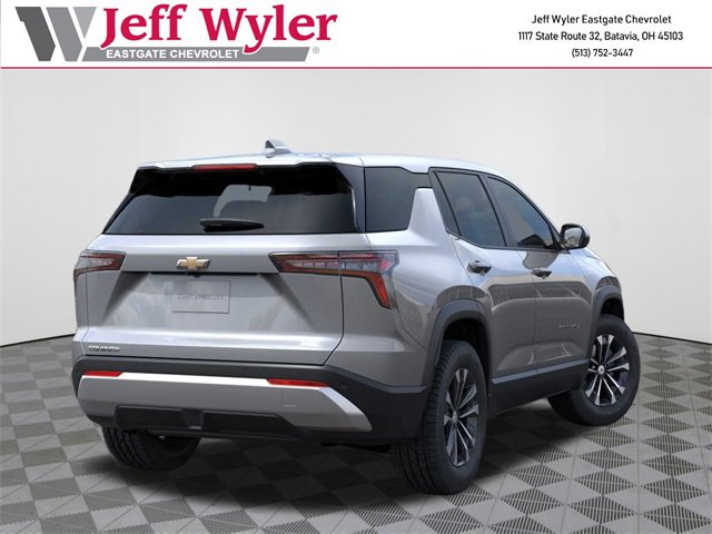 2026 Chevrolet Equinox LT photo 2