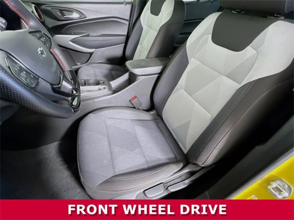 Used 2024 Chevrolet Trax SUV