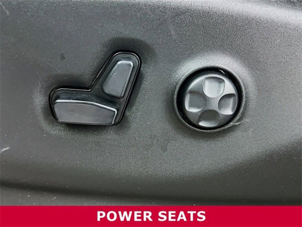 Used 2020 Chrysler Voyager