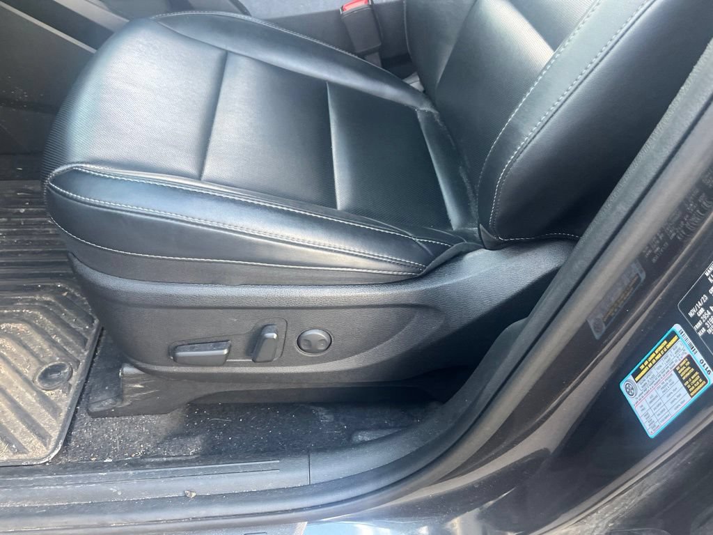 2024 Kia Telluride S - Photo 12